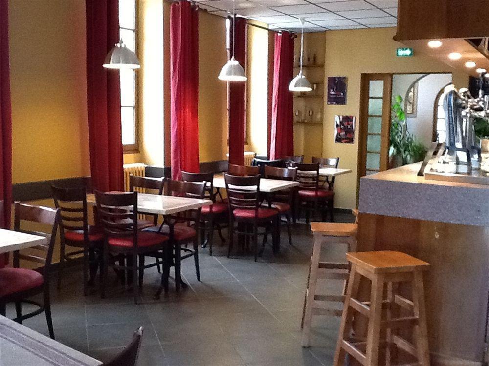 Hotel Restaurant Du Commerce Estang Exteriör bild