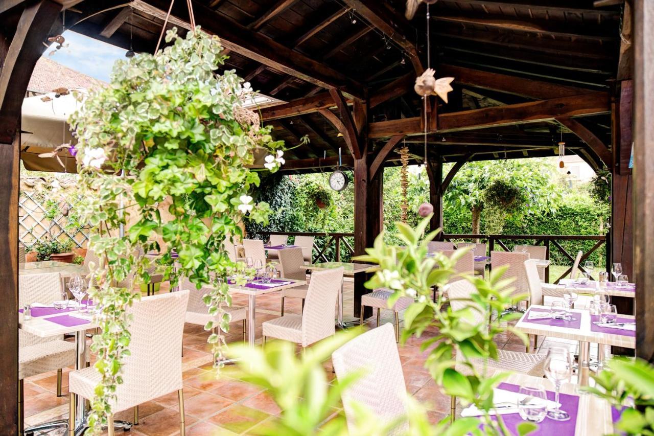 Hotel Restaurant Du Commerce Estang Exteriör bild